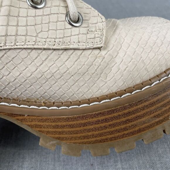 MIA Boots Womens 7.5 Cream Faux Leather Snake Embossed Combat Platform Y2K 90s - Picture 13 of 16